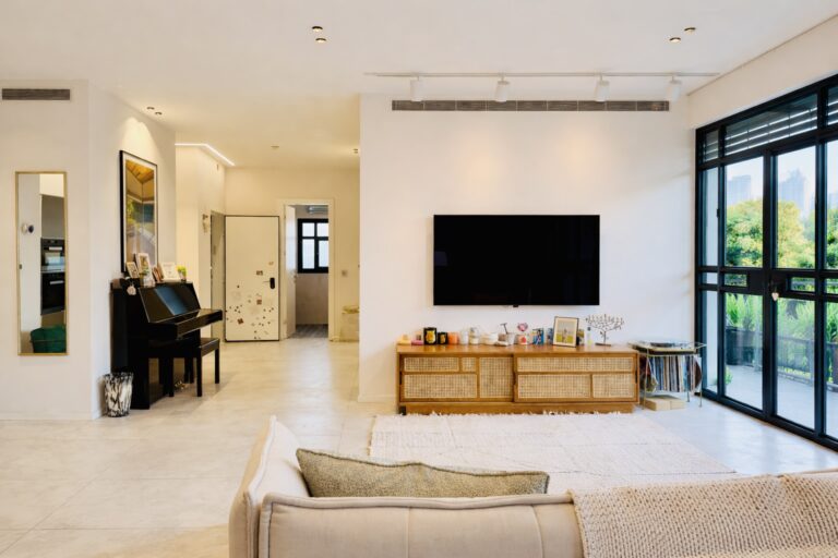 F8F0EB72-B8FF-4A13-8270-A61EECB157A6